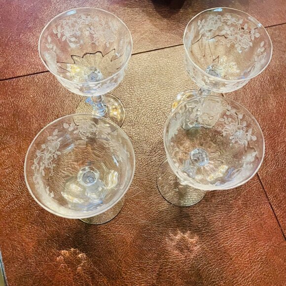 FostoriaVintage Crystal Etched Champagne Glasses  Set 4  Floral Design 6" - Picture 4 of 9
